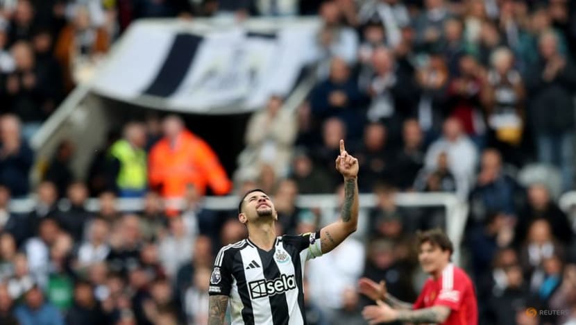 Newcastle Triumphs Over Manchester United in Emotional Victory Dedicated to Ailing Manager Eddie Howe