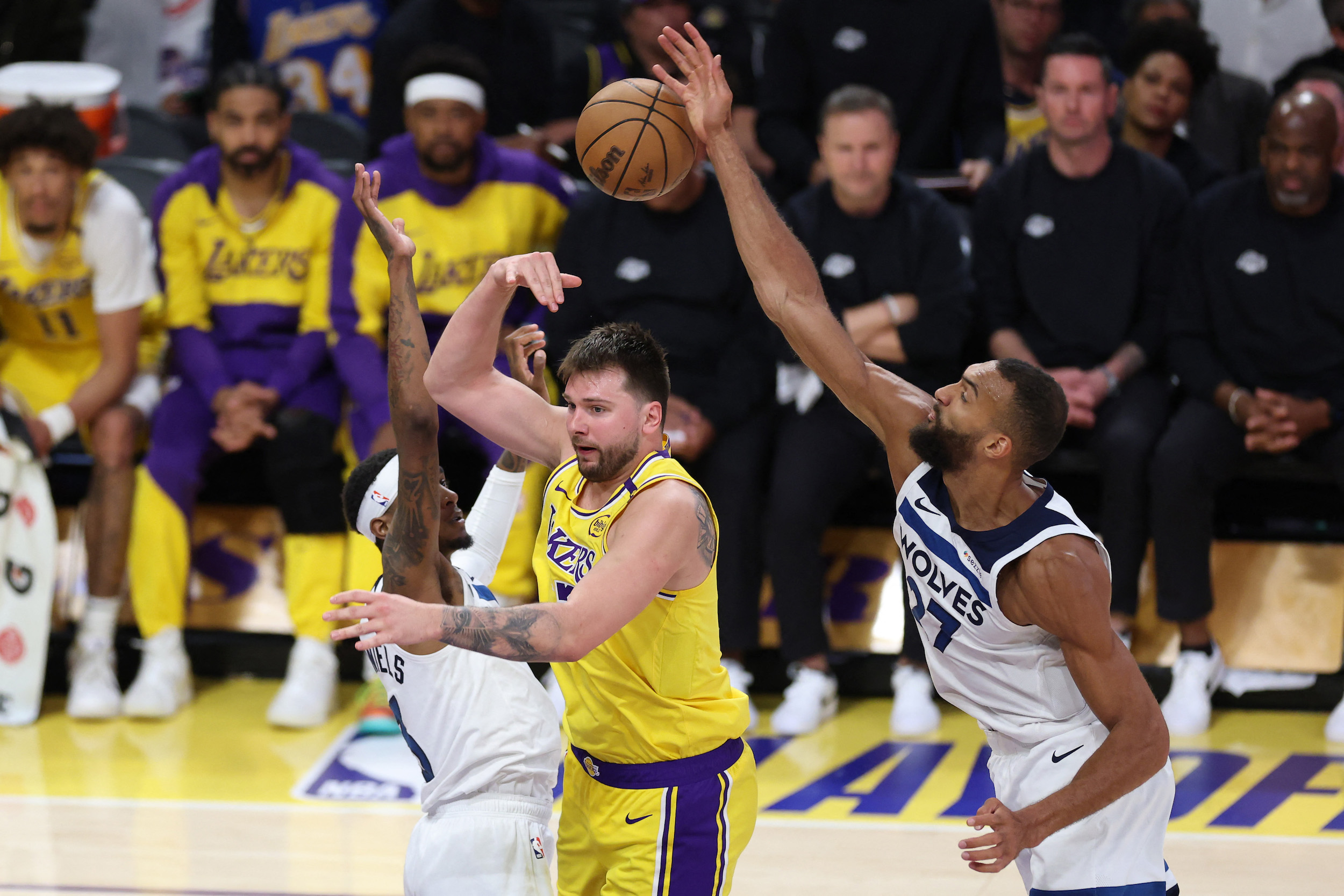 Luka Doncic's Stellar Performance Helps Lakers Even Series Against Timberwolves