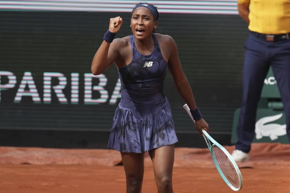 Coco Gauff Overcomes Serving Struggles to Advance at French Open