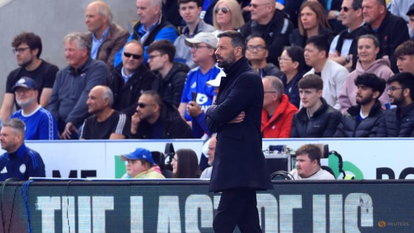 Ruud van Nistelrooy Urges Quick Resolution on Future Amid Leicester's Relegation Woes