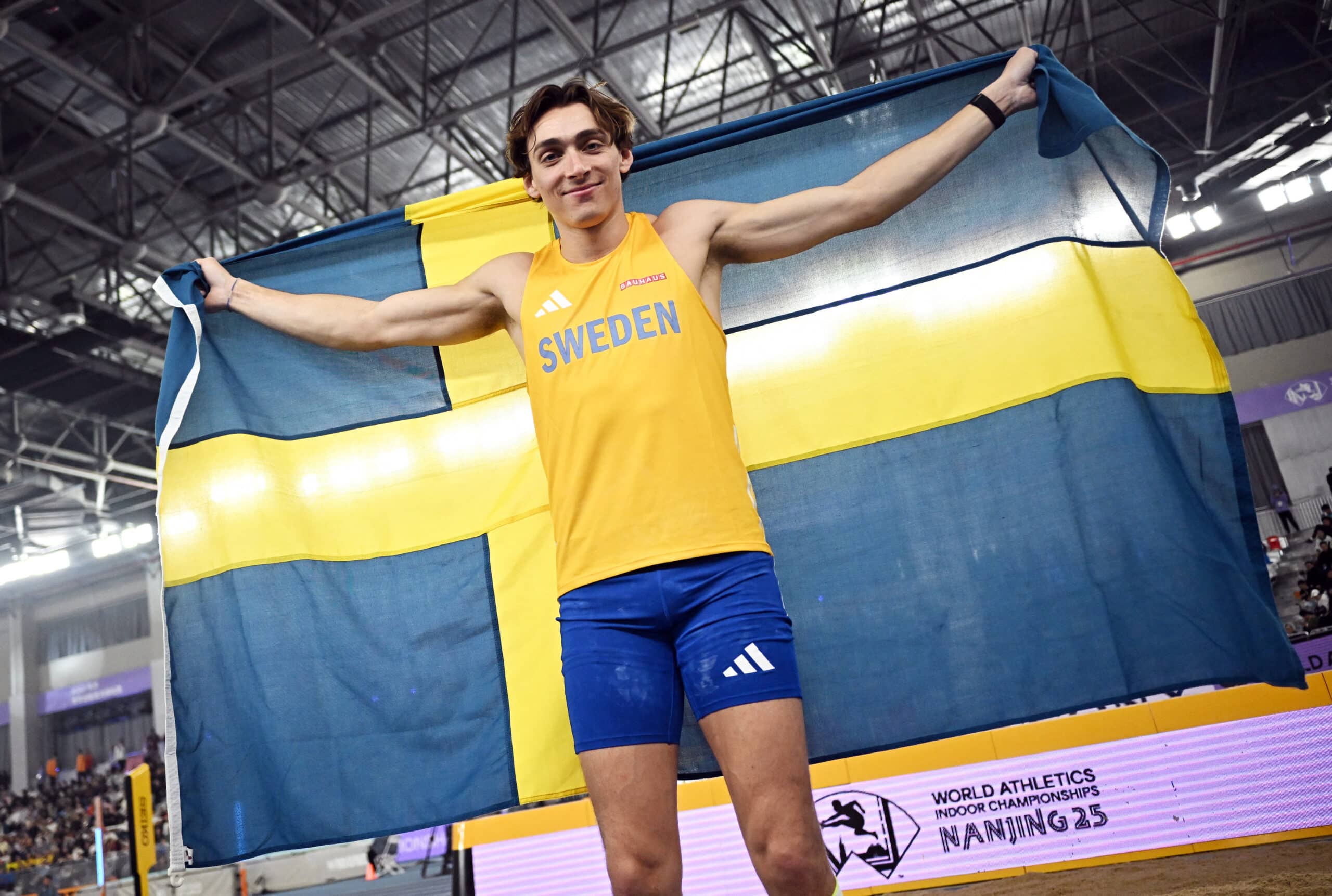 Mondo Duplantis bags third world indoor pole vault gold