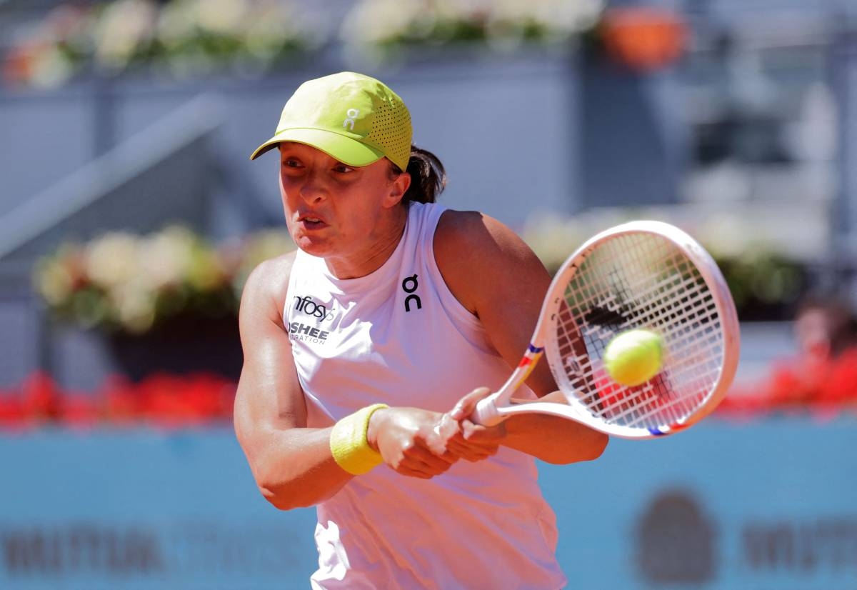 Iga Swiatek Overcomes Early Challenge from Alexandra Eala at Madrid Open