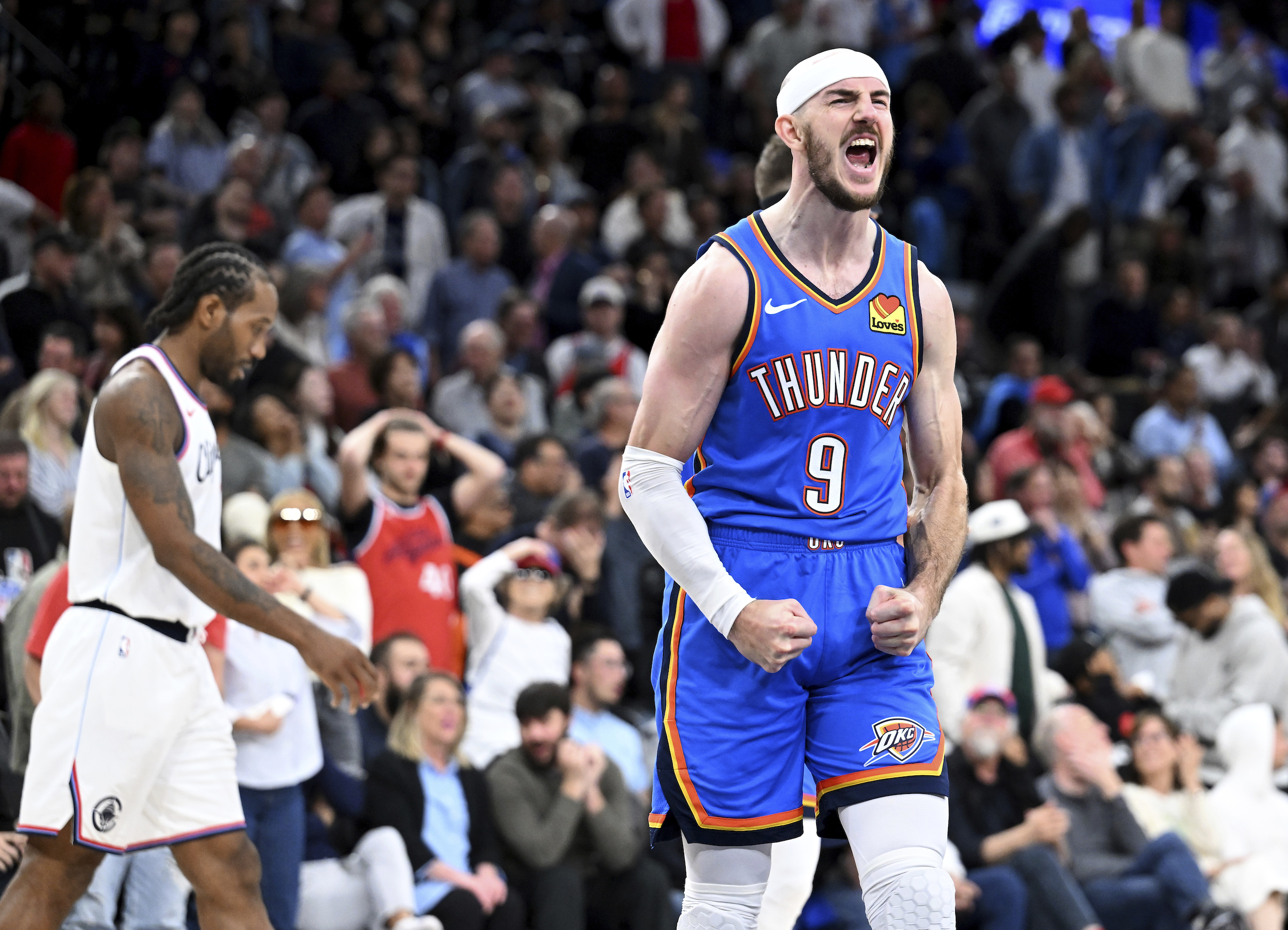 NBA: West top seed Thunder escape Clippers