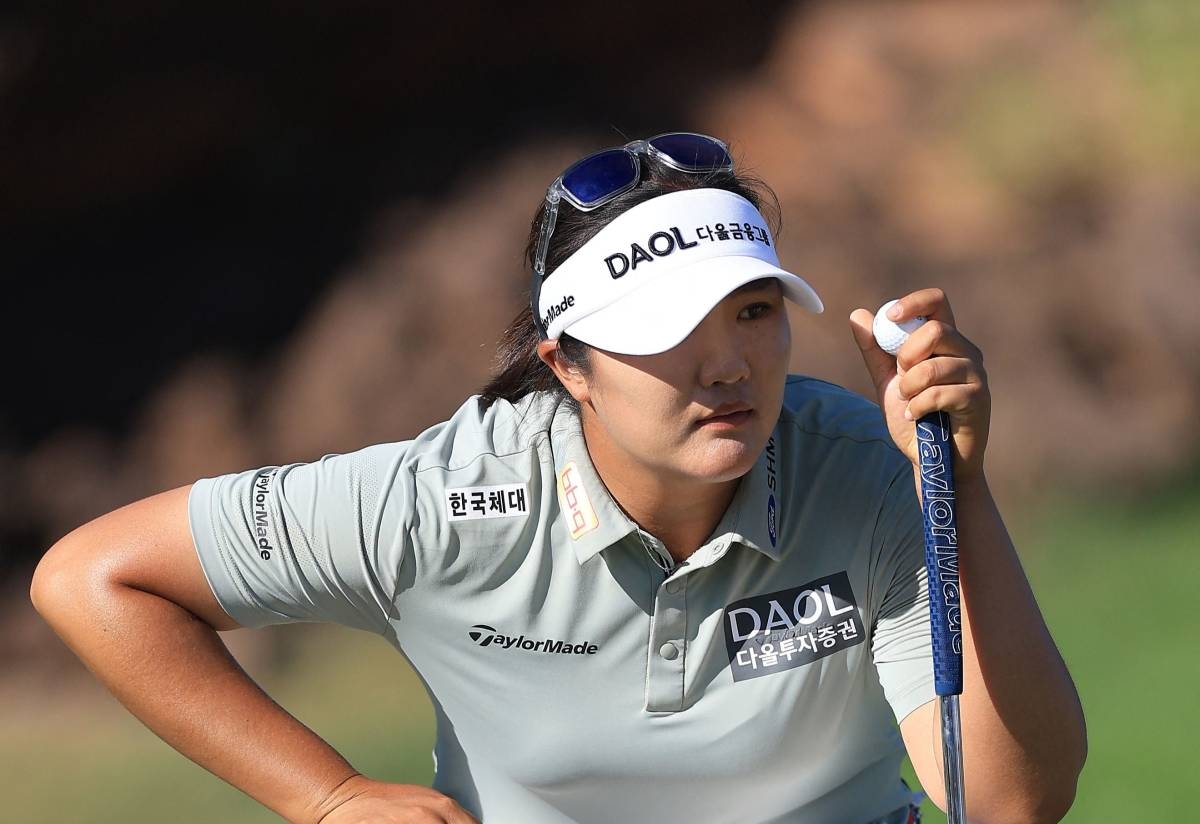 Ryu Hae-ran Surges Ahead with Stellar Performance at LPGA Black Desert Championship