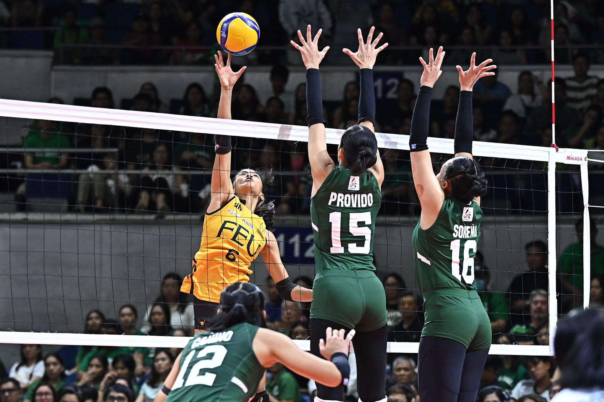 FEU Triumphs Over DLSU in Thrilling Volleyball Match, Breaks Losing Streak