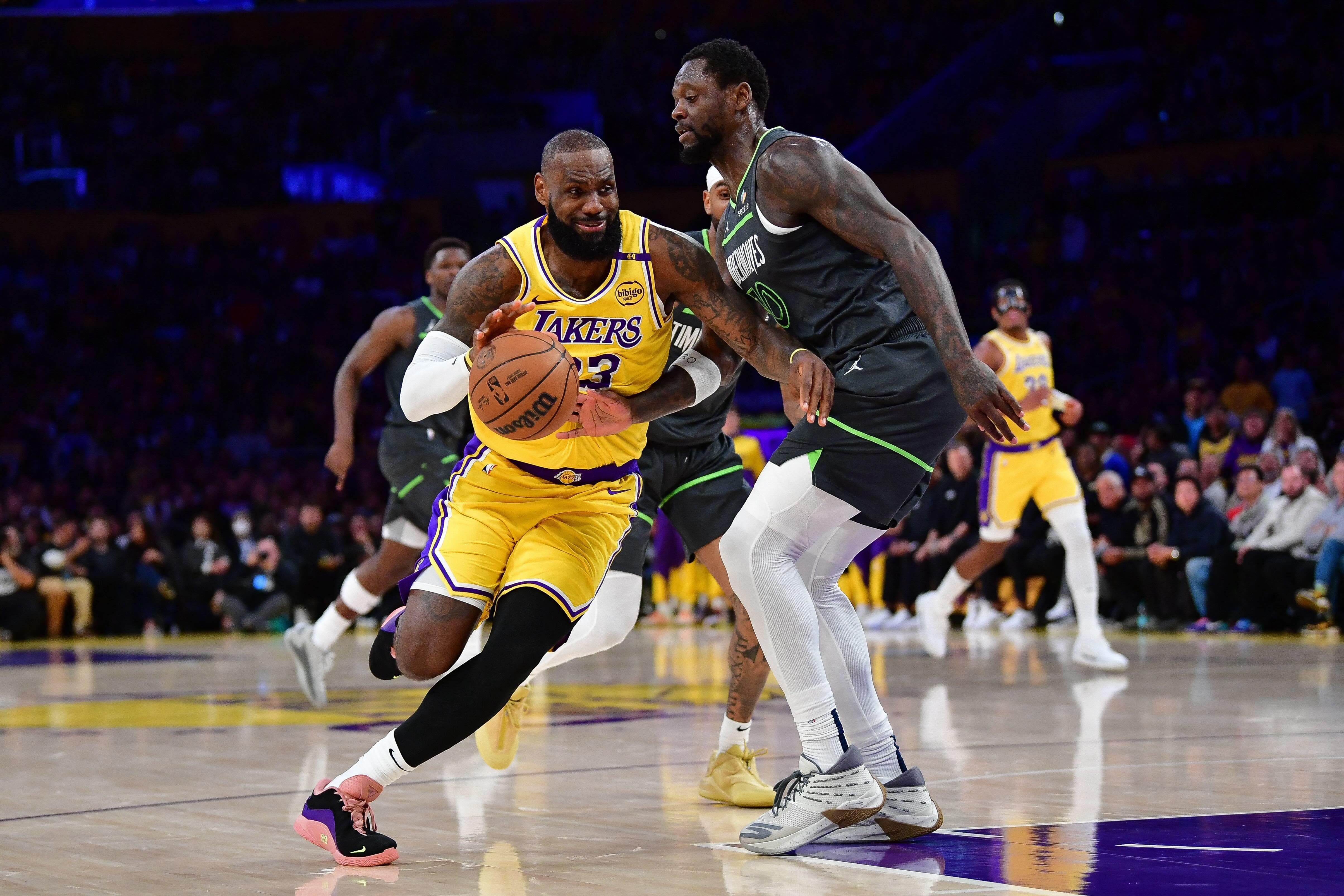 LeBron James Suffers Knee Injury in Lakers' Playoff Exit Against Timberwolves