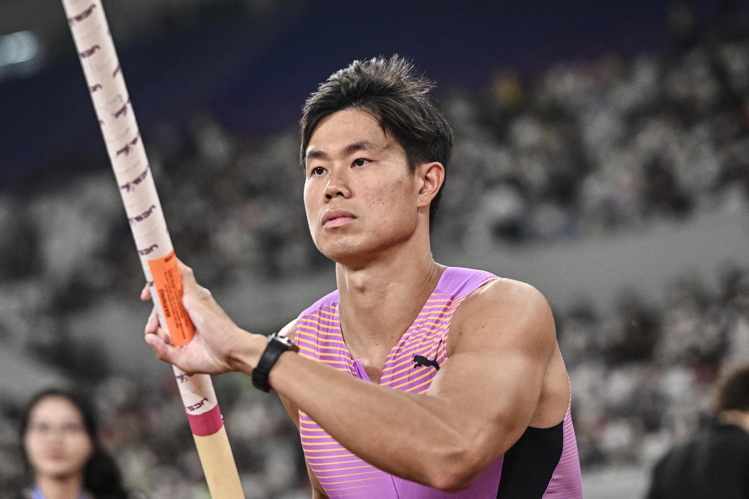 EJ Obiena Secures Fifth Place in Shanghai's Diamond League Amid Strong Competition