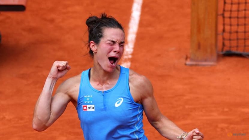 Lois Boisson's Scent of Victory: French Tennis Star Advances to Paris Quarter-Finals
