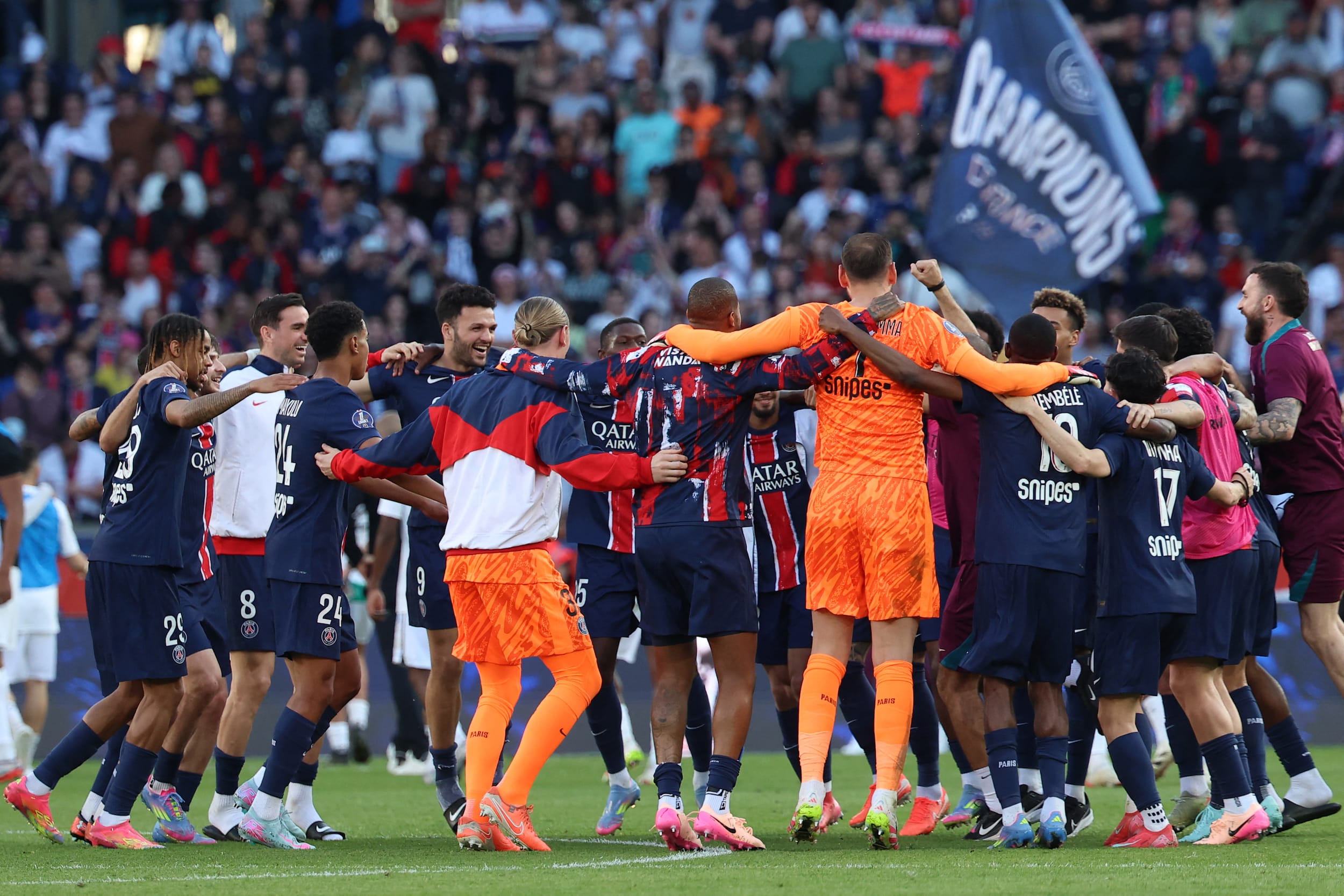 PSG Clinches Unbeaten Ligue 1 Title: A Triumph of Teamwork Over Individual Stardom