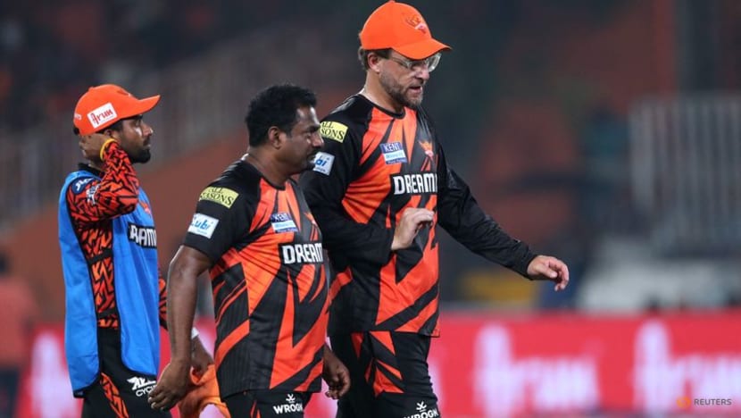 Hyderabad's IPL Playoff Dreams Dashed by Unfavorable Home Conditions, Says Coach Vettori