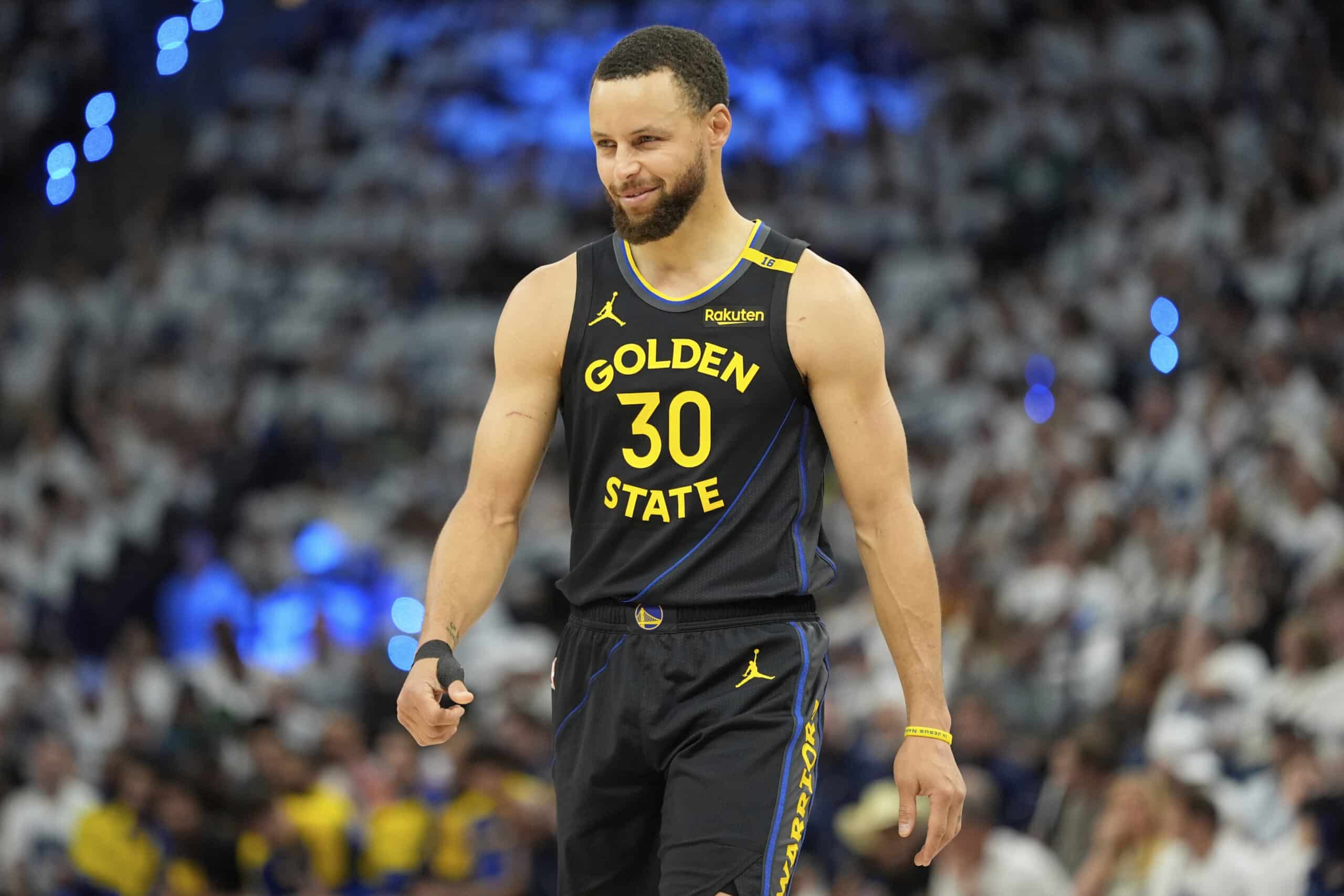 Golden State Warriors to Navigate NBA Playoffs Without Stephen Curry for at Least a Week