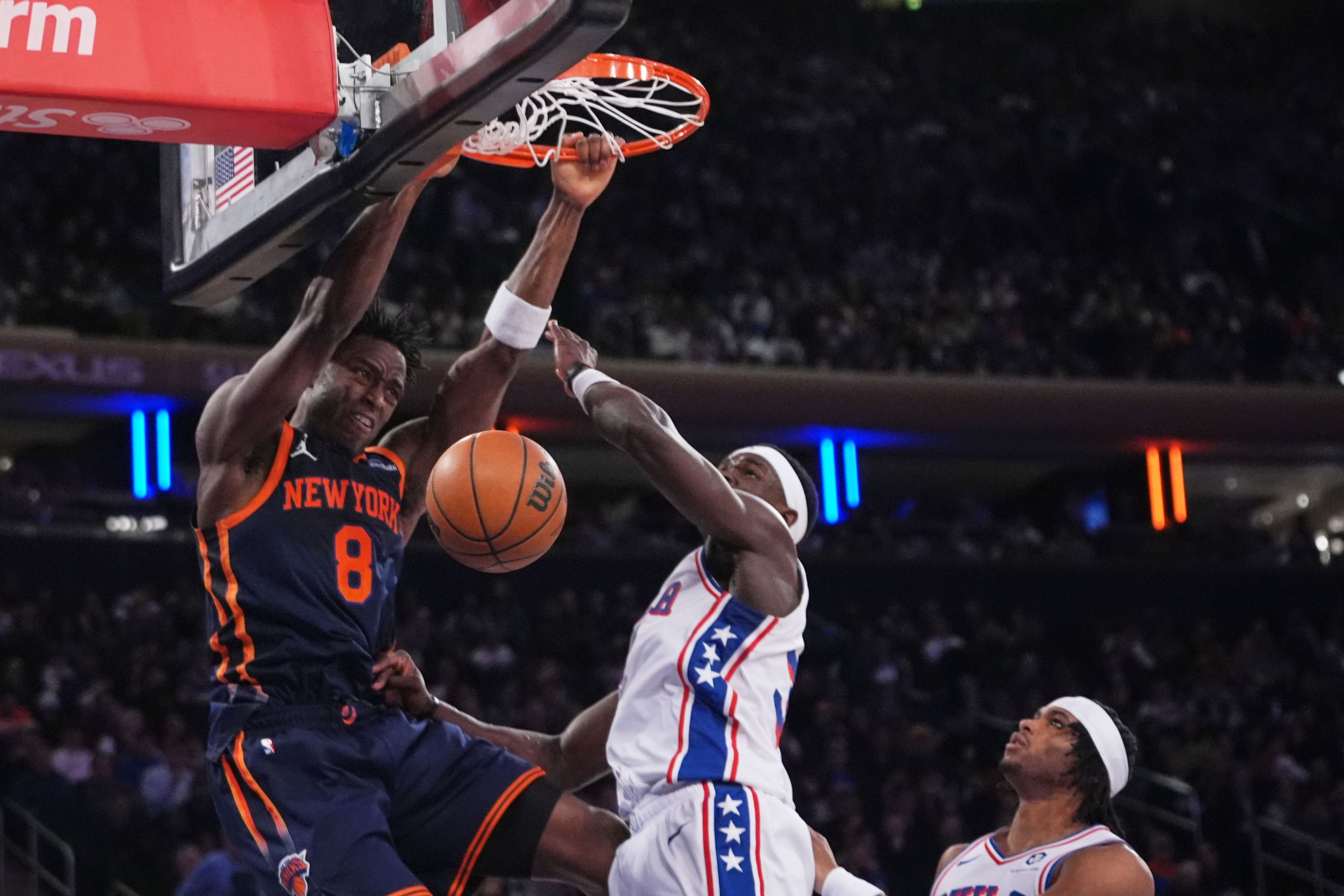 OG Anunoby Leads Knicks to Victory, Deepening 76ers' Losing Streak