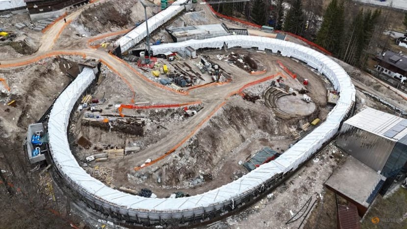 Athletes get chance to test Cortina sliding venue
