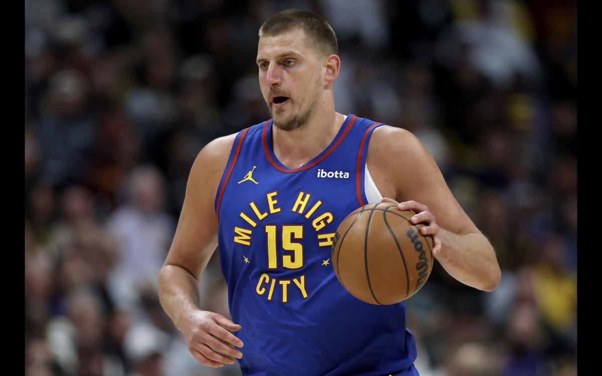 NBA MVP Race Heats Up: Gilgeous-Alexander, Jokic, and Antetokounmpo Vie for Top Honor