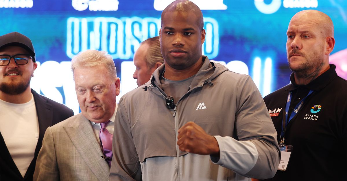Underdog Dubois Poised for Upset: Bellew Sees Puncher's Chance Against Usyk