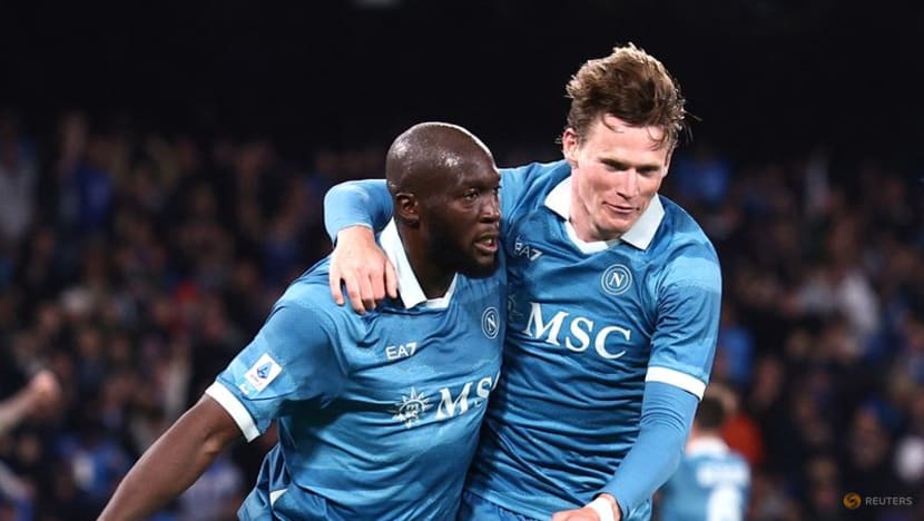Lukaku and McTominay Lead Napoli to Dominant Victory Against Empoli in Serie A